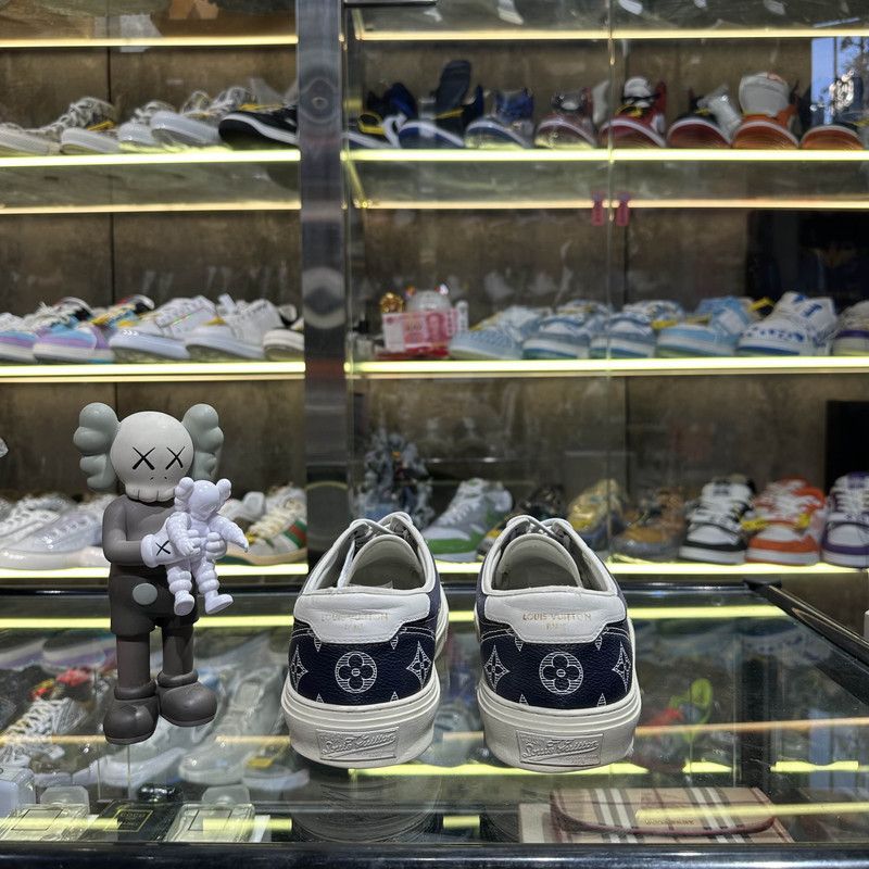 Louis Vuitton Louis Vuitton Stylish Casual Sneakers in Blue 0089 Size US 8.5 / EU 41-42 - 3 Thumbnail