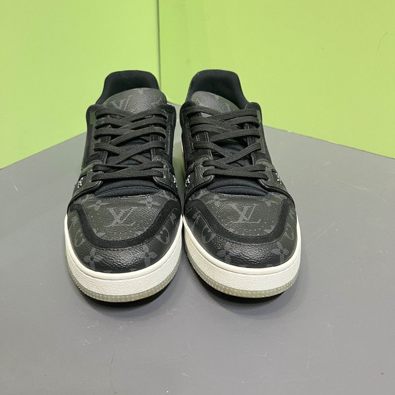 Louis Vuitton Louis Vuitton Men's Fashion Low-Top Trainer Shoes 0089 Size US 8 / EU 41 - 2 Thumbnail