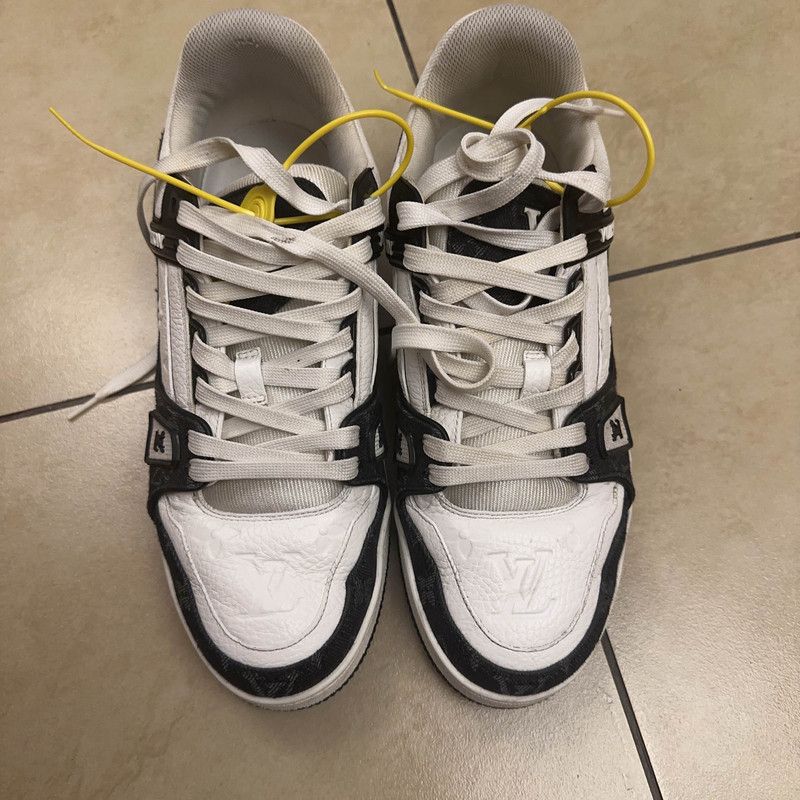 Louis Vuitton Louis Vuitton Trainer Panda Low-Top Sneakers 0089 Size US 8.5 / EU 41-42 - 2 Thumbnail