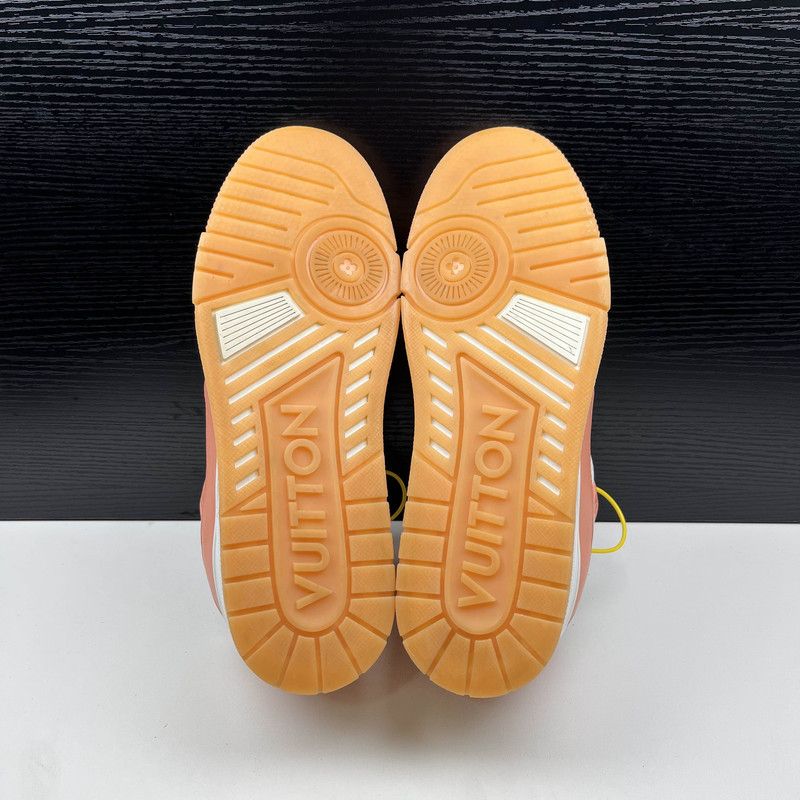 Louis Vuitton Louis Vuitton Trainer Low Top Sneakers in Peach 0089 Size US 8.5 / EU 41-42 - 4 Thumbnail