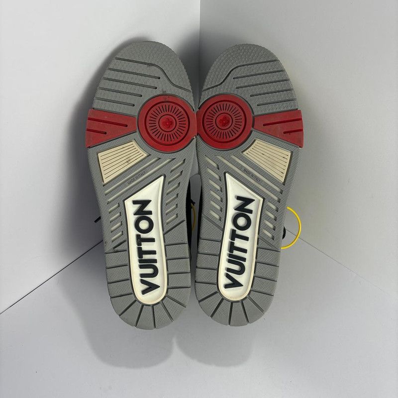 Louis Vuitton Louis Vuitton Black and Gray Trainer Sneakers 0089 Size US 8 / EU 41 - 4 Thumbnail
