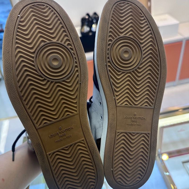 Louis Vuitton Louis Vuitton Rivoli High-Top Fashion Sneakers 0089 Size US 9.5 / EU 42-43 - 4 Thumbnail