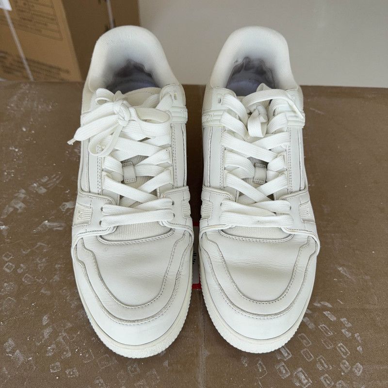 Louis Vuitton Louis Vuitton White Trainer Sneakers 0089 Size US 9.5 / EU 42-43 - 2 Thumbnail