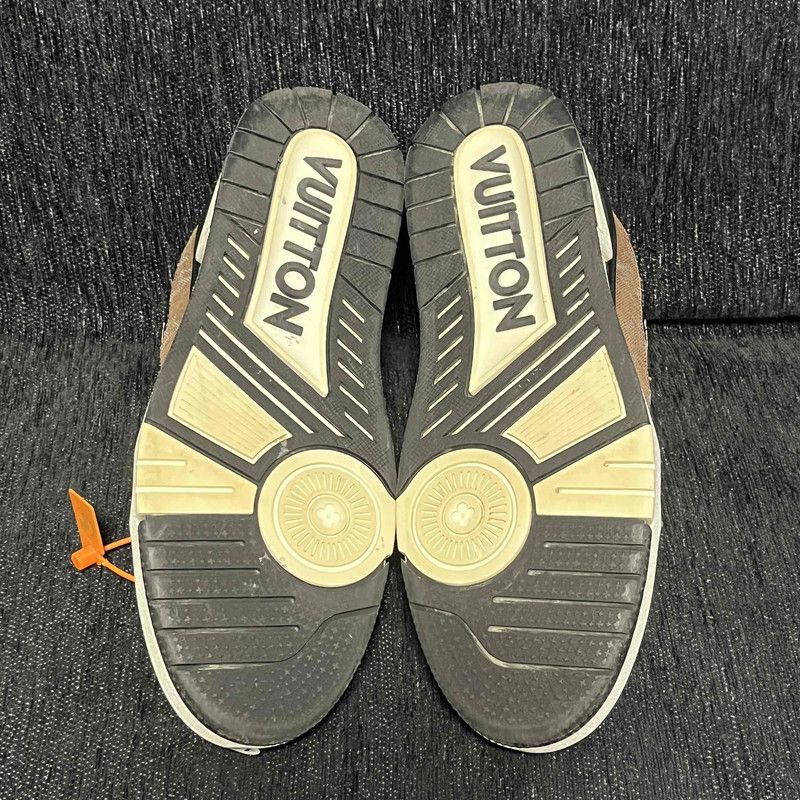 Louis Vuitton Louis Vuitton Trainer Panda Print Low-Top Sneakers 0089 Size US 9.5 / EU 42-43 - 4 Thumbnail
