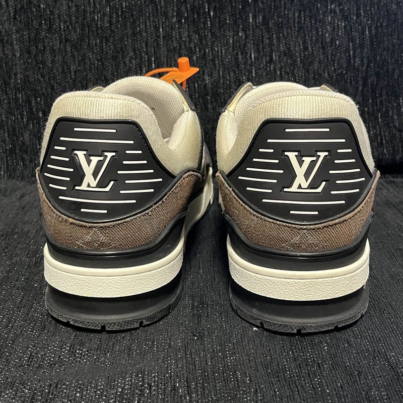 Louis Vuitton Louis Vuitton Trainer Panda Print Low-Top Sneakers 0089 Size US 9.5 / EU 42-43 - 3 Thumbnail
