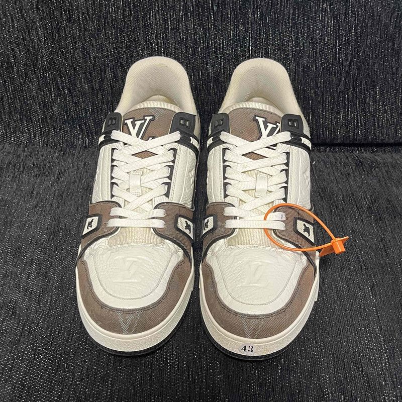 Louis Vuitton Louis Vuitton Trainer Panda Print Low-Top Sneakers 0089 Size US 9.5 / EU 42-43 - 2 Thumbnail