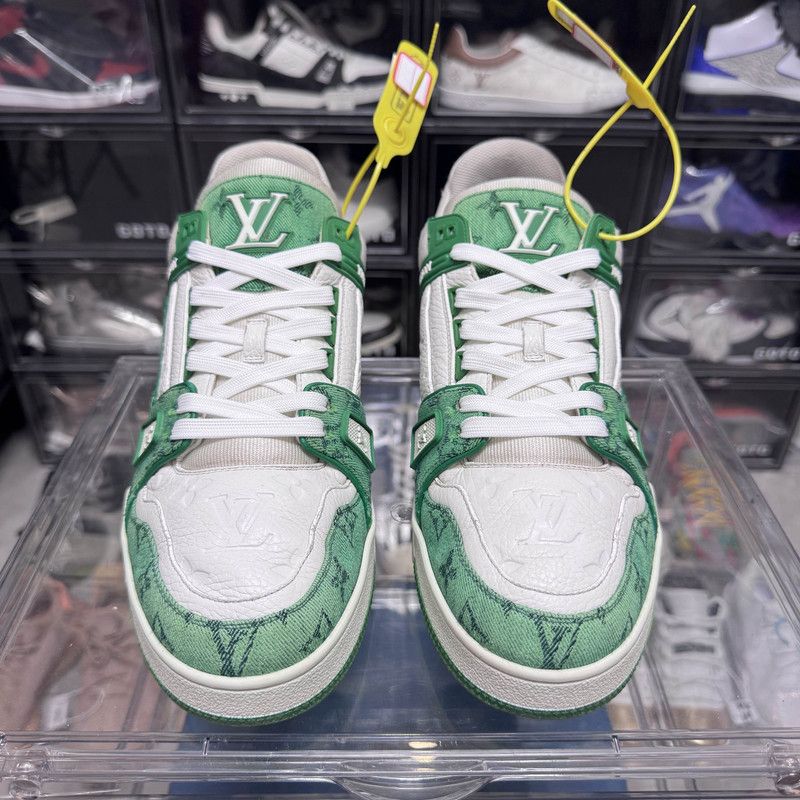 Louis Vuitton Louis Vuitton Trainer Green and White Low-Top Sneakers 0089 Size US 11 / EU 44 - 2 Thumbnail