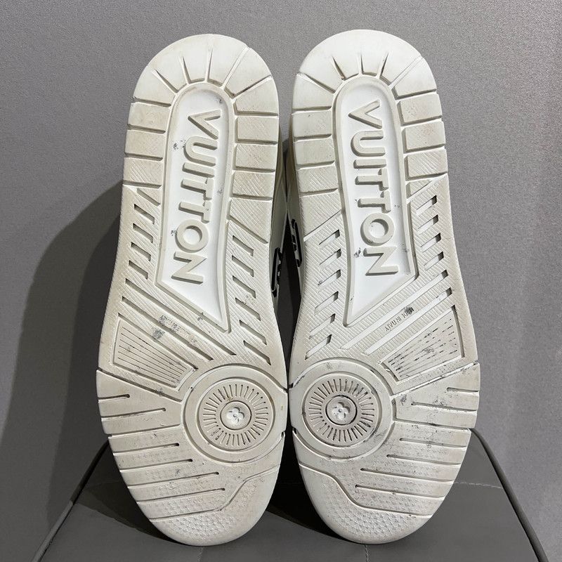 Louis Vuitton Louis Vuitton Stylish Low-Top Sneakers for Men 0089 Size US 8.5 / EU 41-42 - 4 Thumbnail