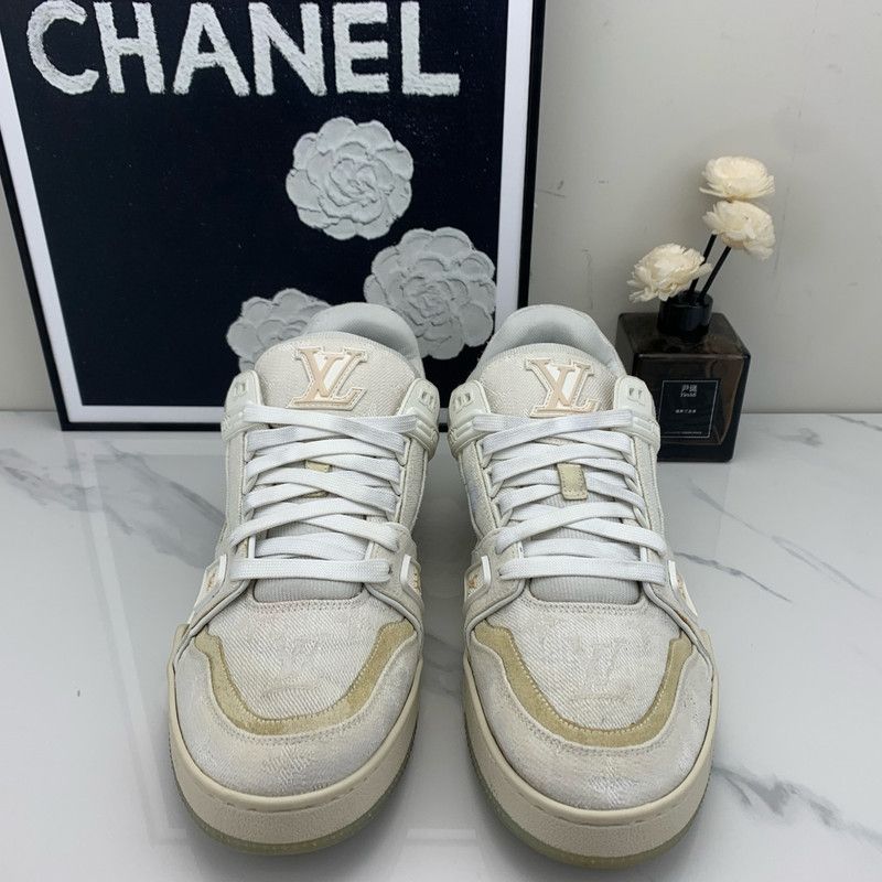 Louis Vuitton Louis Vuitton Classic Trainer Sneakers in White 0089 Size US 8 / EU 41 - 2 Thumbnail