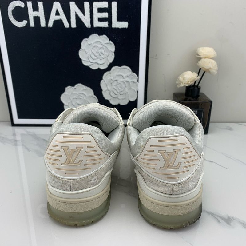 Louis Vuitton Louis Vuitton Classic Trainer Sneakers in White 0089 Size US 8 / EU 41 - 3 Thumbnail