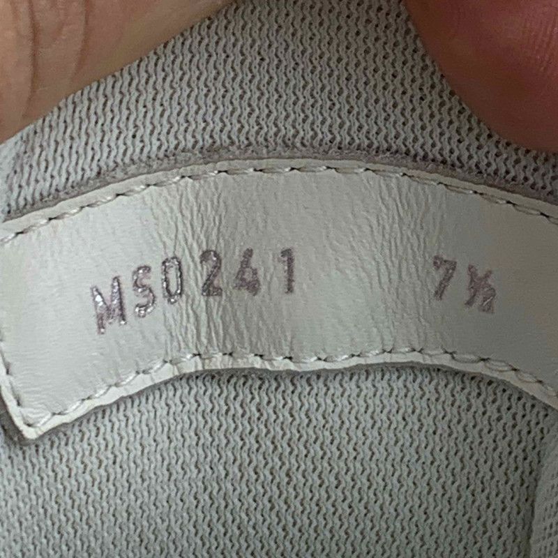 Louis Vuitton Louis Vuitton Classic Trainer Sneakers in White 0089 Size US 8 / EU 41 - 5 Thumbnail