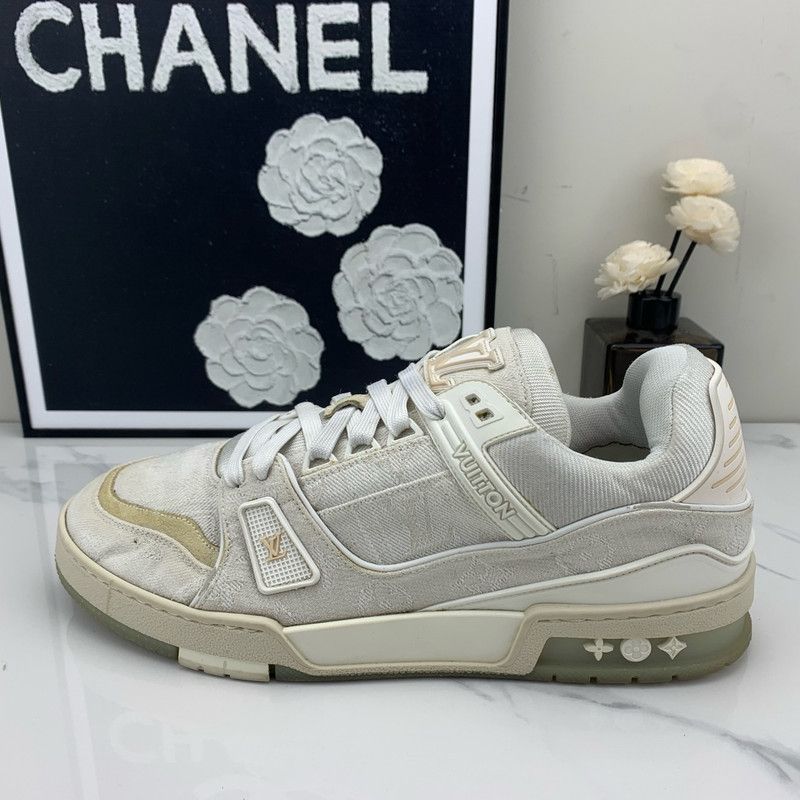 Louis Vuitton Louis Vuitton Classic Trainer Sneakers in White 0089 Size US 8 / EU 41 - 6 Thumbnail