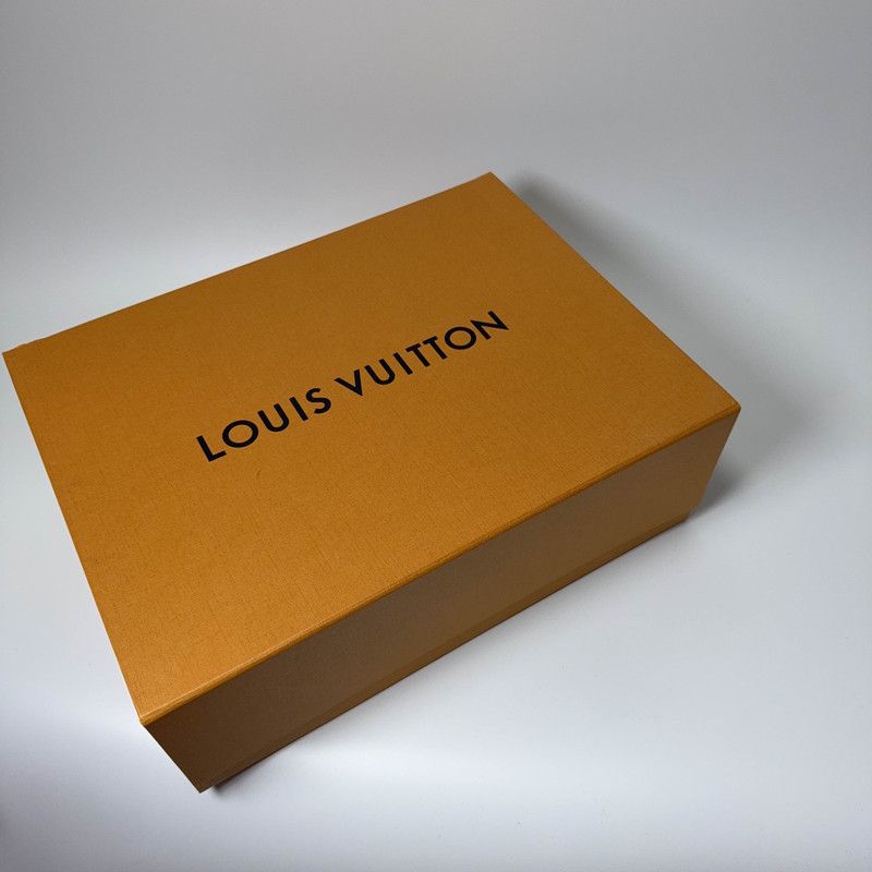Louis Vuitton Louis Vuitton Trainer Panda Low-Top Sneakers 0089 Size US 10.5 / EU 43-44 - 6 Thumbnail