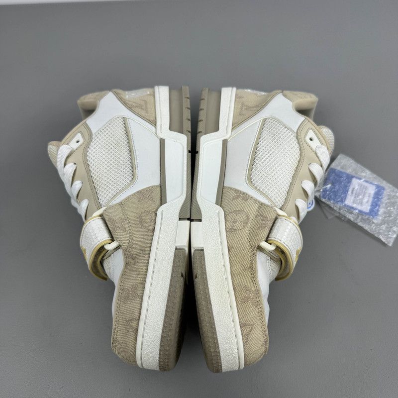 Louis Vuitton Louis Vuitton Trainer Low Top Sneakers for Men 0089 Size US 9.5 / EU 42-43 - 7 Thumbnail