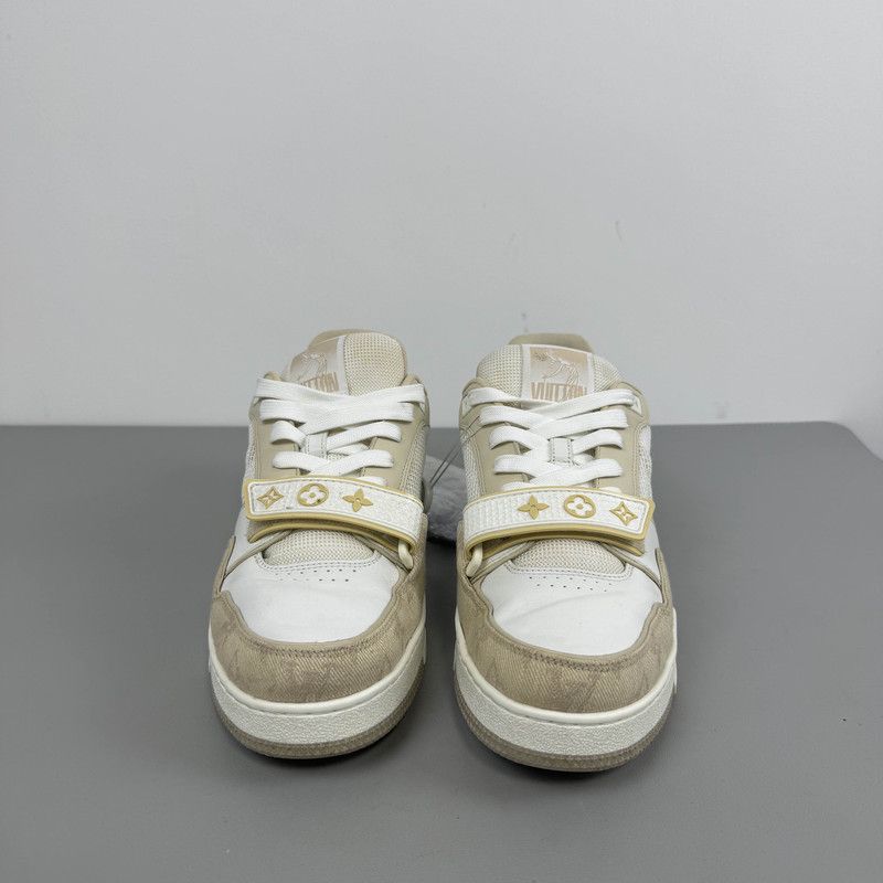 Louis Vuitton Louis Vuitton Trainer Low Top Sneakers for Men 0089 Size US 9.5 / EU 42-43 - 2 Thumbnail