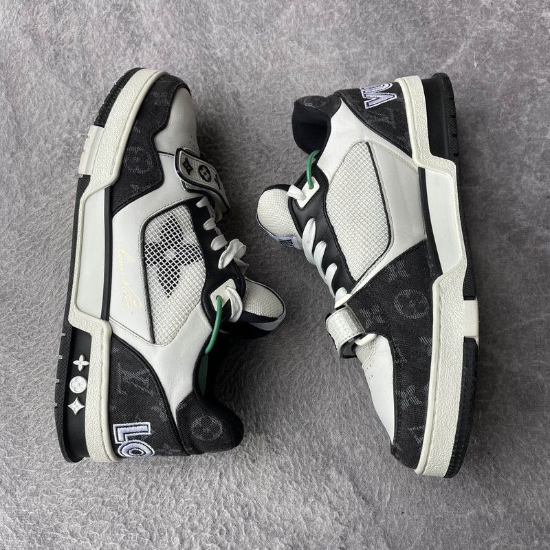 Louis Vuitton Louis Vuitton Stylish Low-Top Trainer Sneakers 0089 Size US 8.5 / EU 41-42 - 8 Thumbnail