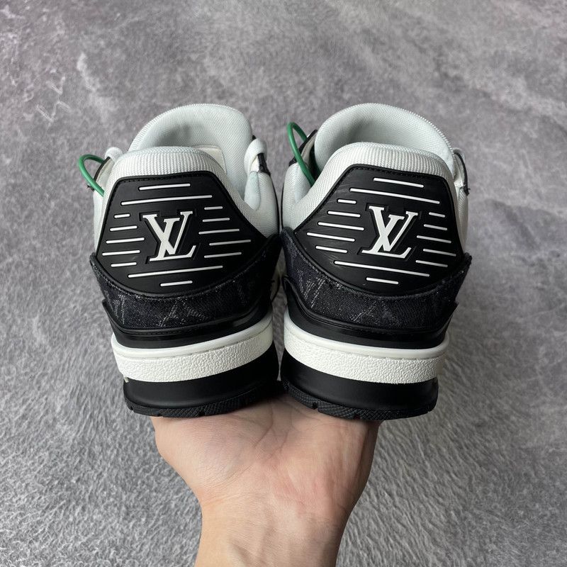 Louis Vuitton Louis Vuitton Trainer Panda Low-Top Sneakers 0089 Size US 9.5 / EU 42-43 - 3 Thumbnail