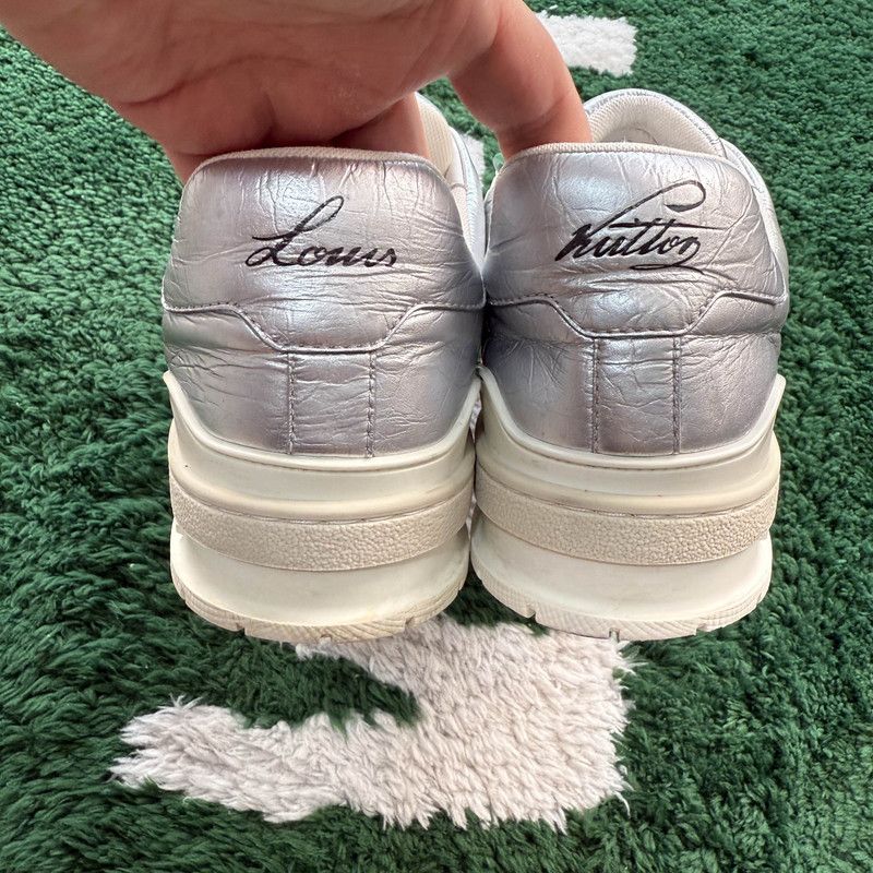 Louis Vuitton Louis Vuitton Metallic Trainer Sneakers for Men 0089 Size US 8.5 / EU 41-42 - 3 Thumbnail