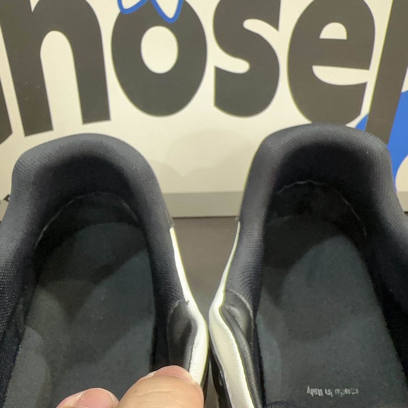 Louis Vuitton Louis Vuitton Trainer Low-Top Stylish Sneakers 0089 Size US 9.5 / EU 42-43 - 9 Thumbnail