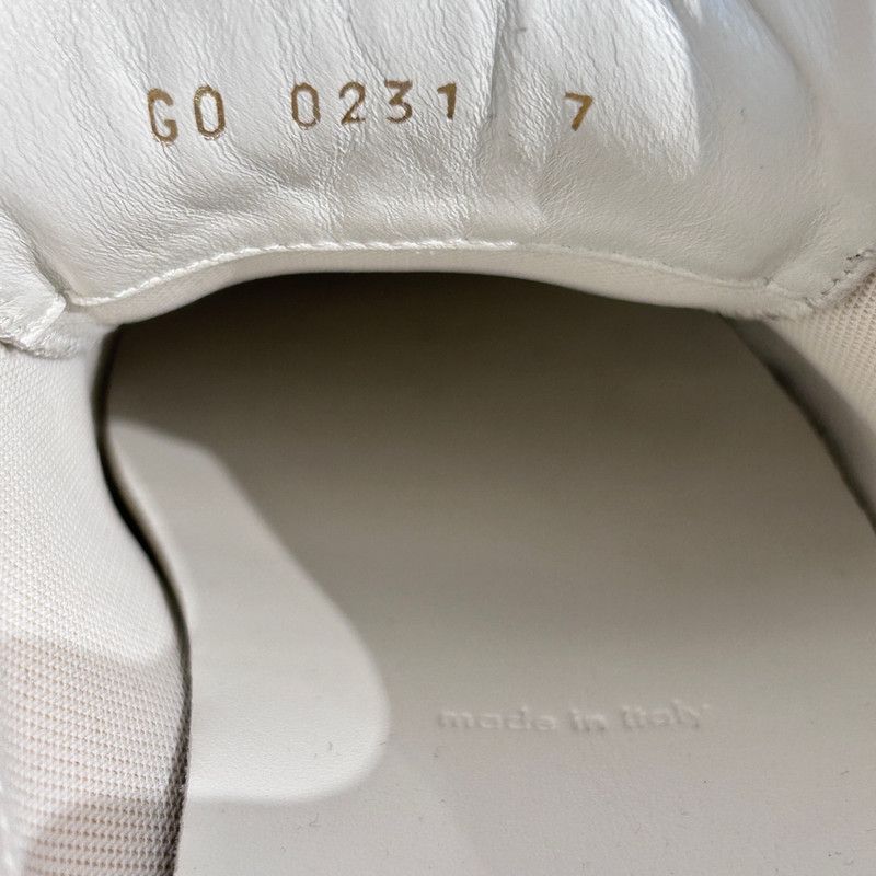 Louis Vuitton Run Away Low-Top Sneakers 0089