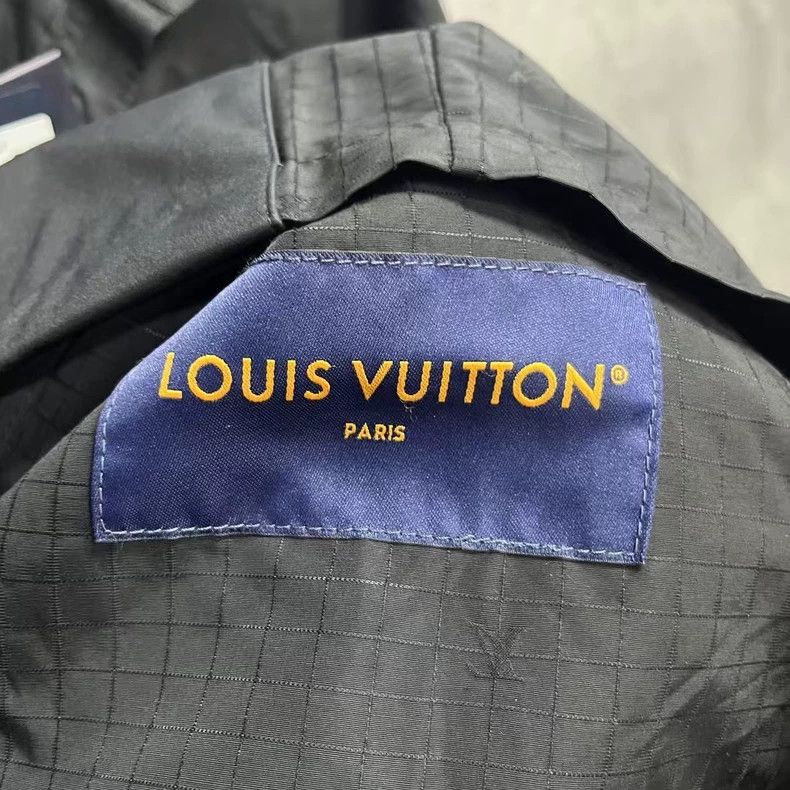 Louis Vuitton Louis Vuitton Black Logo Zip Sleeve Shirt -dmc Size US L / EU 52-54 / 3 - 4 Thumbnail