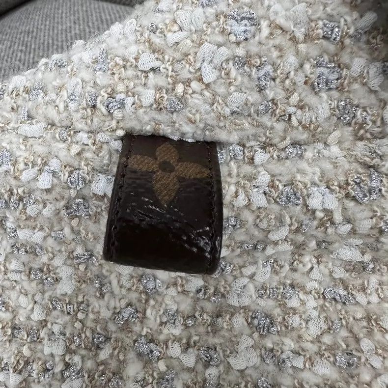 Louis Vuitton Louis Vuitton Tweed Double-Breasted Jacket -dmc Size US M / EU 48-50 / 2 - 5 Thumbnail