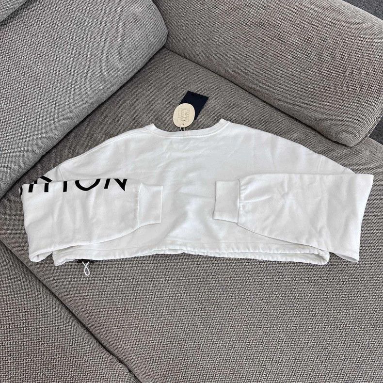 Louis Vuitton Louis Vuitton Cropped Logo Sweatshirt -dmc Size US S / EU 44-46 / 1 - 3 Thumbnail