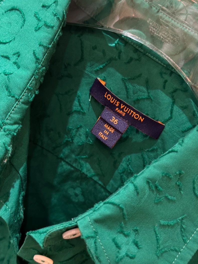 Louis Vuitton Louis Vuitton Green Sleeveless Logo Shirt -dmc Size US M / EU 48-50 / 2 - 4 Thumbnail