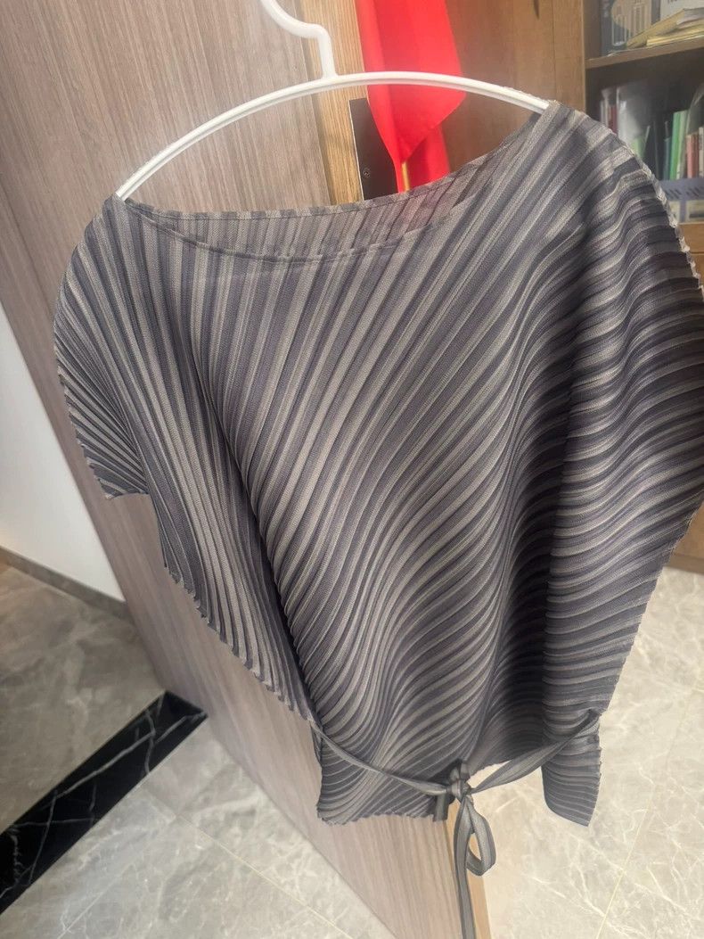 Issey Miyake Issey Miyake Pleated Gray Top -dmc Size US M / EU 48-50 / 2 - 2 Thumbnail