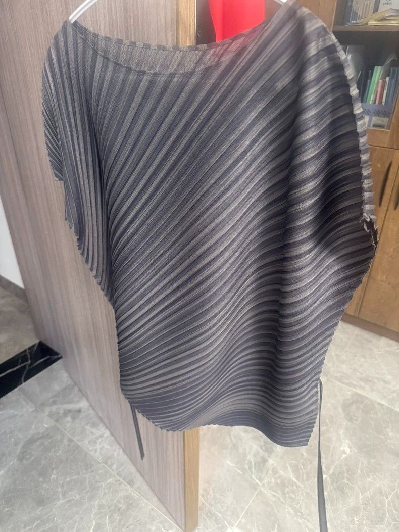 Issey Miyake Issey Miyake Pleated Gray Top -dmc Size US M / EU 48-50 / 2 - 3 Thumbnail