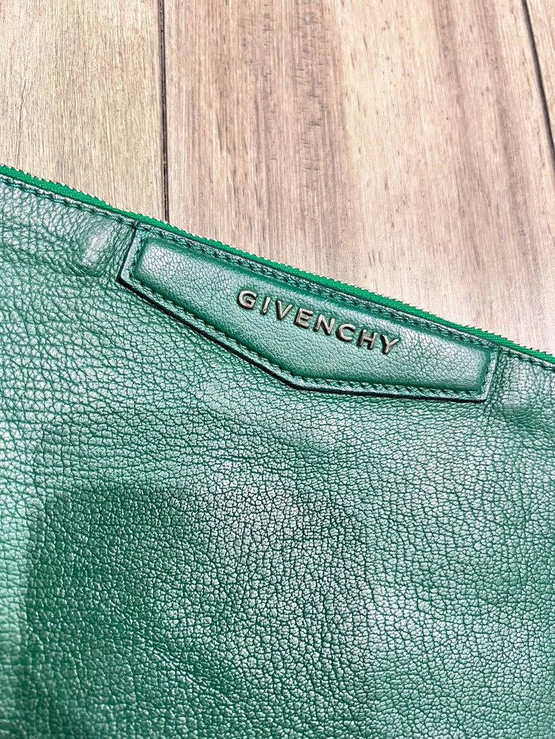 Givenchy Givenchy Green Handbag with Chain Strap -dmc Size ONE SIZE - 3 Thumbnail