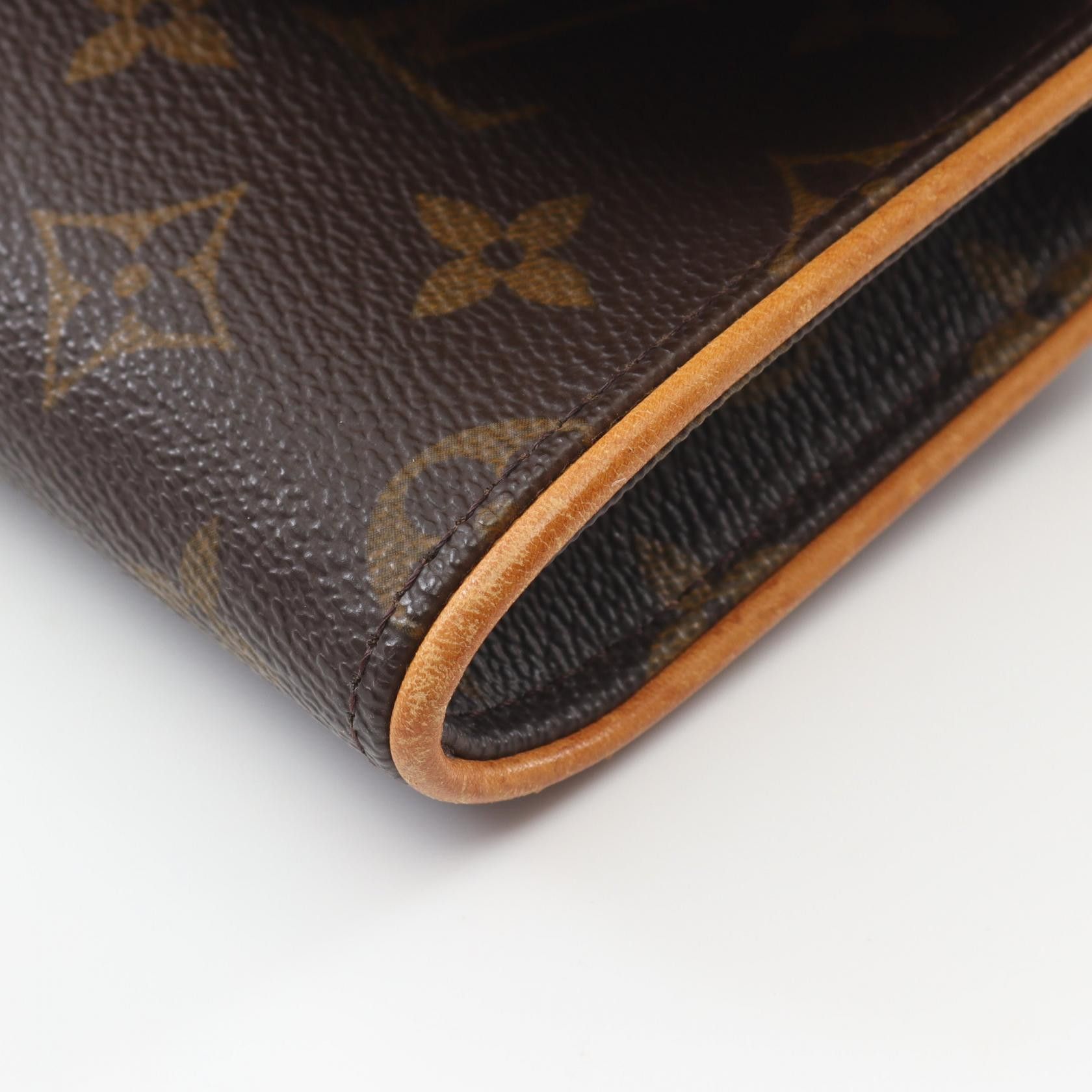 Louis Vuitton Louis Vuitton Louis Vuitton Pochette Twin GM Monogram Shoulder Bag Canvas Shoulder Bag M51852 Size ONE SIZE - 7 Thumbnail