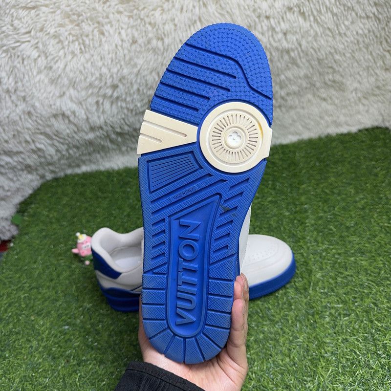 Louis Vuitton Louis Vuitton Trainer Sneakers in White and Blue 0089 Size US 9 / EU 42 - 9 Thumbnail