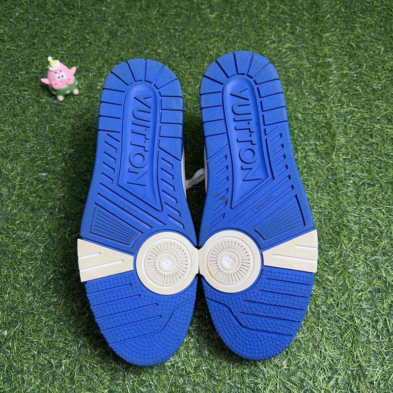 Louis Vuitton Louis Vuitton Trainer Sneakers in White and Blue 0089 Size US 9 / EU 42 - 4 Thumbnail
