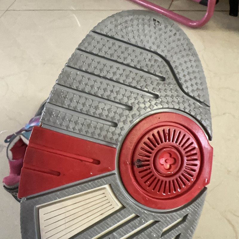 Louis Vuitton Louis Vuitton Colorful Low-Top Fashion Sneakers 0089 Size US 8.5 / EU 41-42 - 7 Thumbnail
