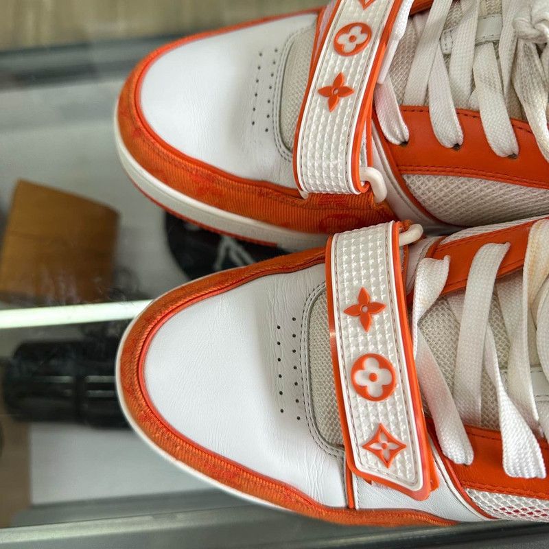 Louis Vuitton Louis Vuitton Trainer Low Top Stylish Sneakers 0089 Size US 9.5 / EU 42-43 - 6 Thumbnail