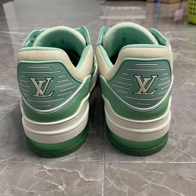 Louis Vuitton Louis Vuitton Trainer Green Low-top Sneakers 0089 Size US 9.5 / EU 42-43 - 3 Thumbnail