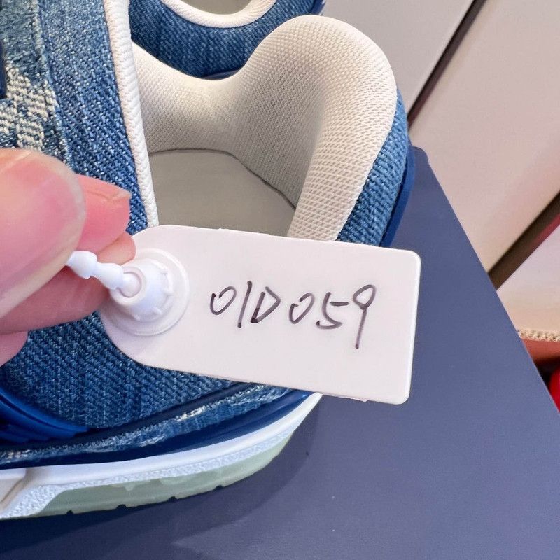 Louis Vuitton Louis Vuitton Trainer Series Blue Sneakers 0089 Size US 8 / EU 41 - 8 Thumbnail