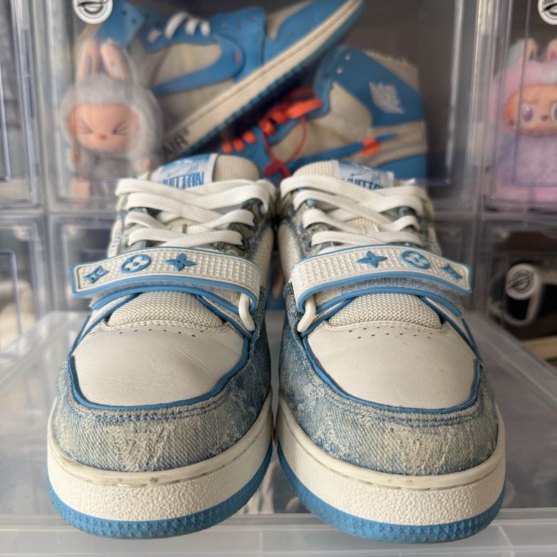 Louis Vuitton Louis Vuitton Blue and White Trainer Sneakers 0089 Size US 8.5 / EU 41-42 - 2 Thumbnail