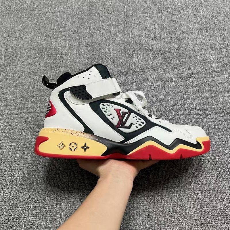 Louis Vuitton Louis Vuitton Trainer 2 Basketball Sneakers 0089 Size US 9.5 / EU 42-43 - 7 Thumbnail
