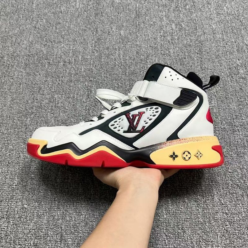 Louis Vuitton Louis Vuitton Trainer 2 Basketball Sneakers 0089 Size US 9.5 / EU 42-43 - 4 Thumbnail