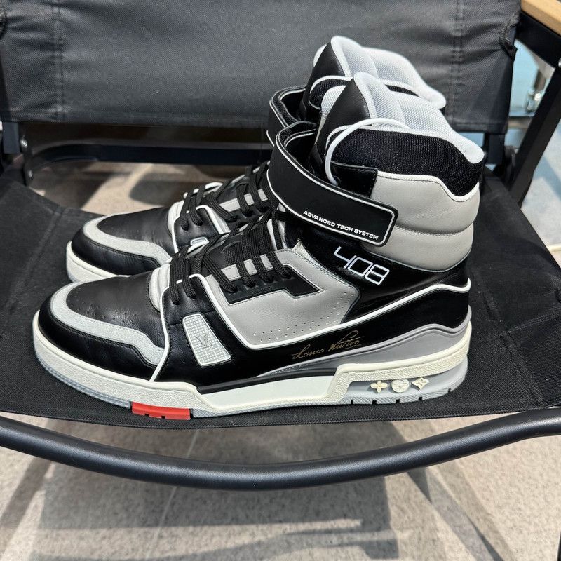 Louis Vuitton Louis Vuitton Stylish High-Top Trainers for Men 0089 Size US 8.5 / EU 41-42 - 8 Thumbnail