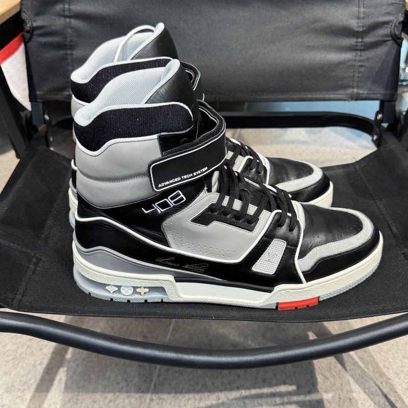 Louis Vuitton Louis Vuitton Stylish High-Top Trainers for Men 0089 Size US 8.5 / EU 41-42 - 7 Thumbnail