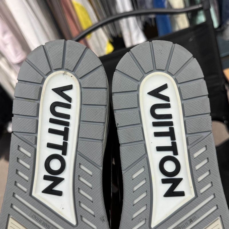 Louis Vuitton Louis Vuitton Stylish High-Top Trainers for Men 0089 Size US 8.5 / EU 41-42 - 6 Thumbnail