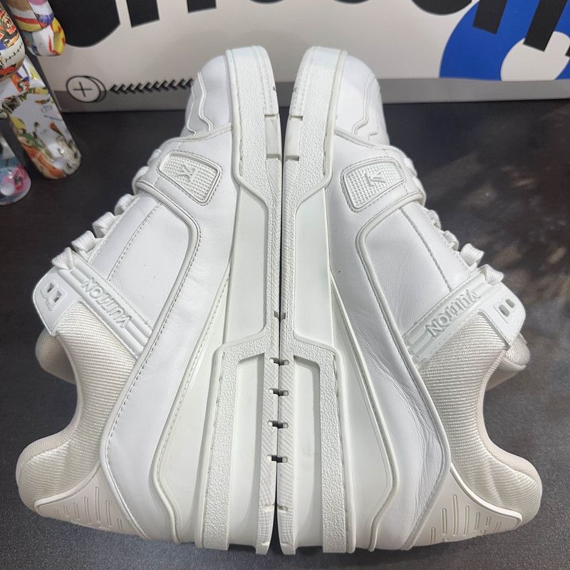 Louis Vuitton Louis Vuitton Low-Top Trainer Sneakers for Men 0089 Size US 9.5 / EU 42-43 - 8 Thumbnail