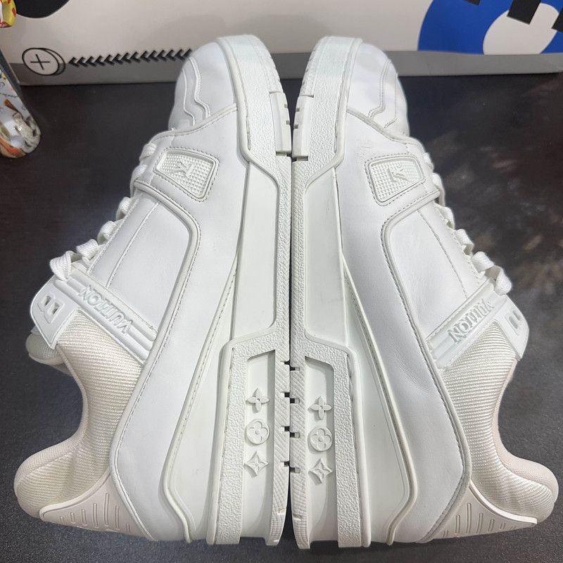 Louis Vuitton Louis Vuitton Low-Top Trainer Sneakers for Men 0089 Size US 9.5 / EU 42-43 - 7 Thumbnail