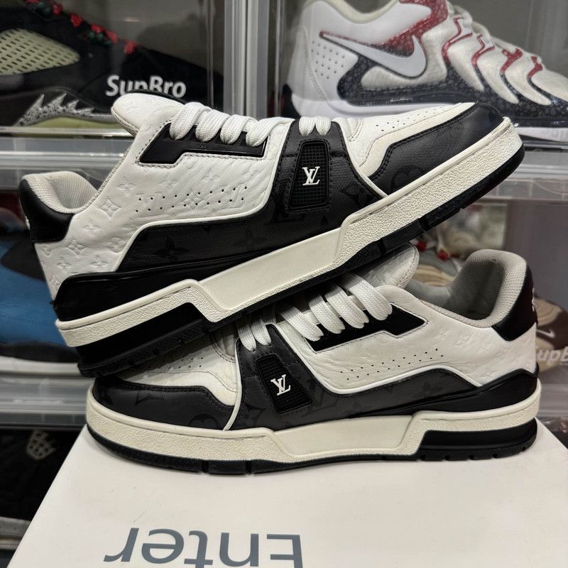 Louis Vuitton Louis Vuitton Trainer Low Top Fashion Sneakers 0089 Size US 9.5 / EU 42-43 - 10 Thumbnail