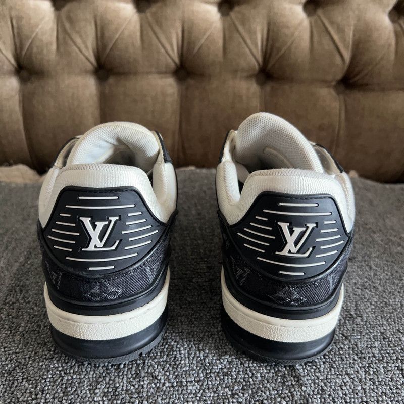 Louis Vuitton Louis Vuitton Trainer Panda Low-Top Sneakers 0089 Size US 9.5 / EU 42-43 - 3 Thumbnail