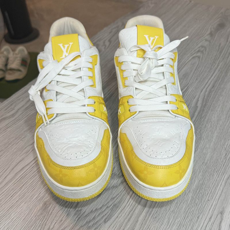 Louis Vuitton Louis Vuitton Trainer Fashion Sneakers in White Yellow 0089 Size US 10.5 / EU 43-44 - 2 Thumbnail