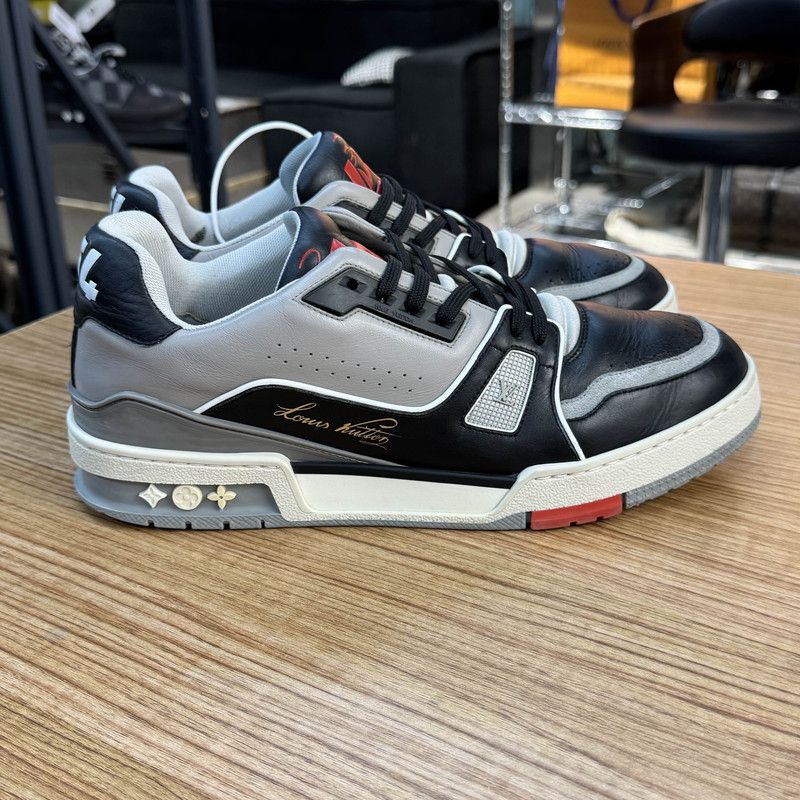 Louis Vuitton Louis Vuitton Trainer Sneakers in Black and Gray 0089 Size US 8 / EU 41 - 6 Thumbnail